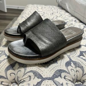 Eileen Fisher Touch Platform Sandal in Metallic Leather